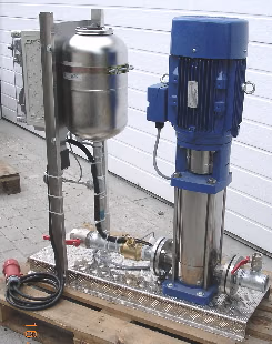 Selbstansaugendes Pumpwerk IR9